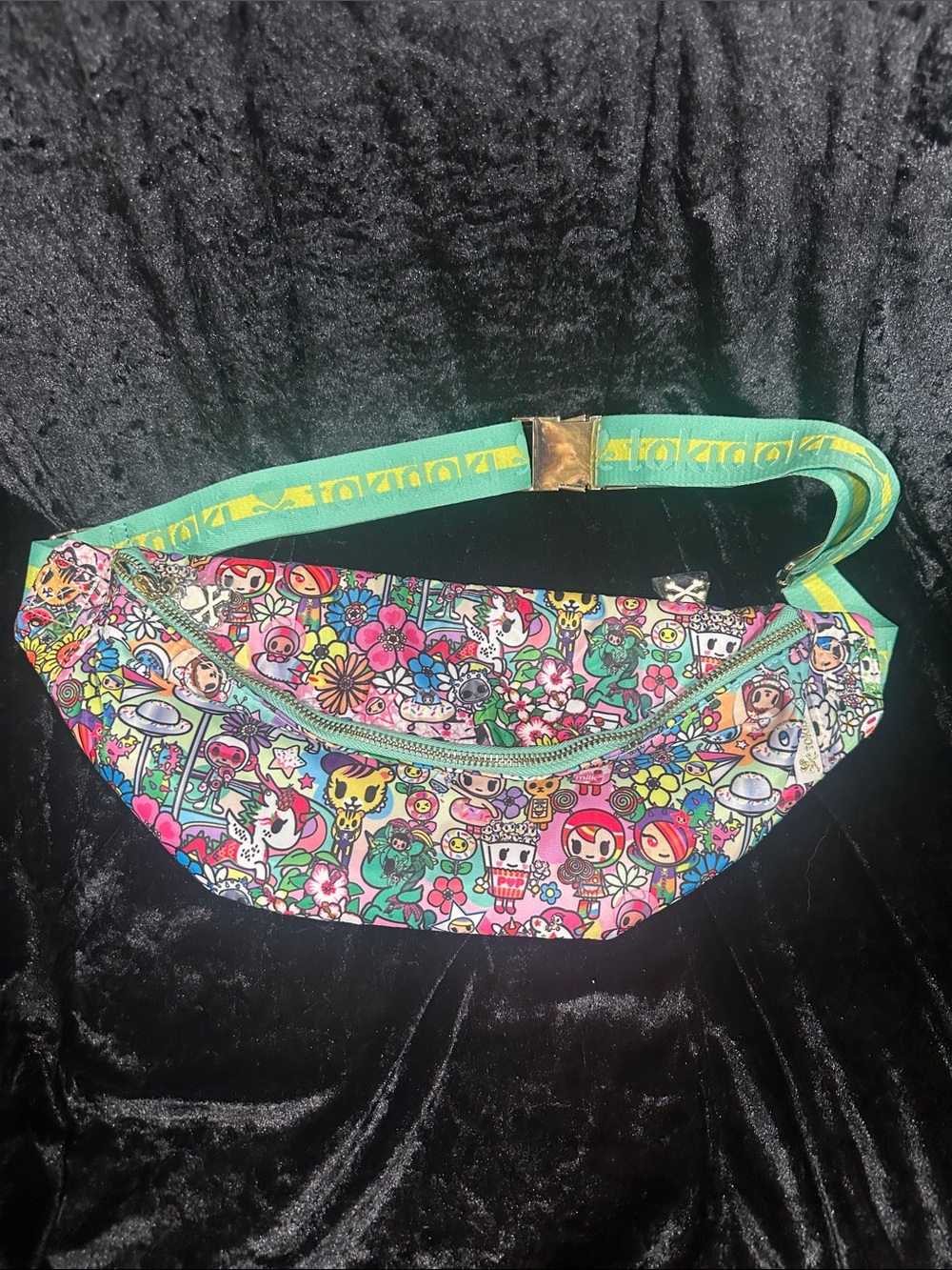 Ju-Ju-Be Tokidoki Flower Power Fanny pack.